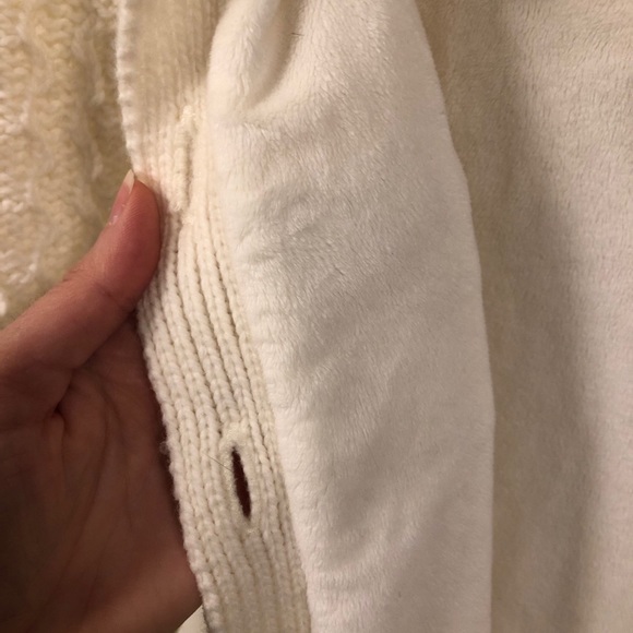 Sweater - Picture 4 of 6